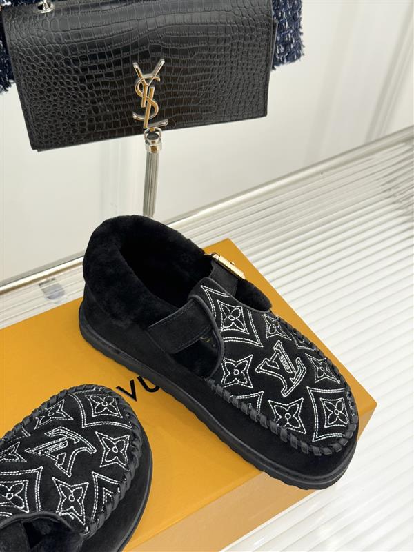 2025126113534402 310